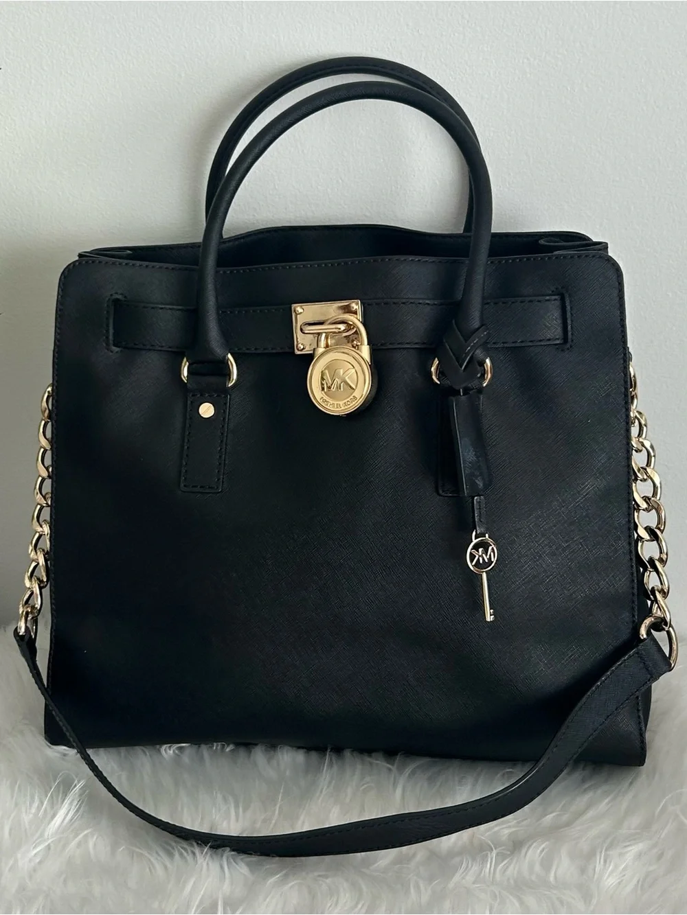 Michael Kors Hamilton Black Saffiano Leather Satchel Tote Lock Key crossbody
